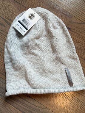 Under Armour knit beanie